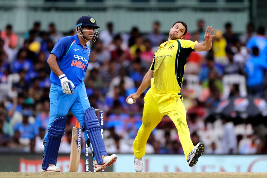 Nathan Coulter-Nile about to bowl a delivery against India in Chennai.