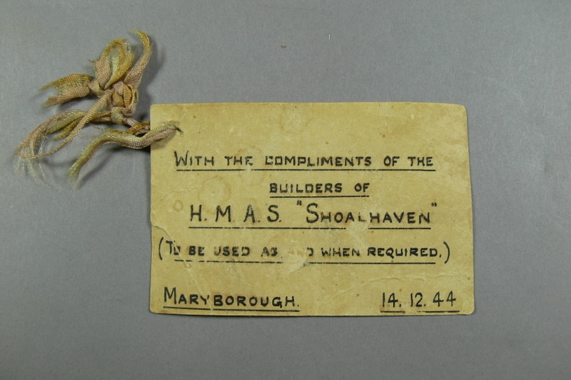 The label attached to the "bottle axe" presented to Dorothy Tangney in 1944.