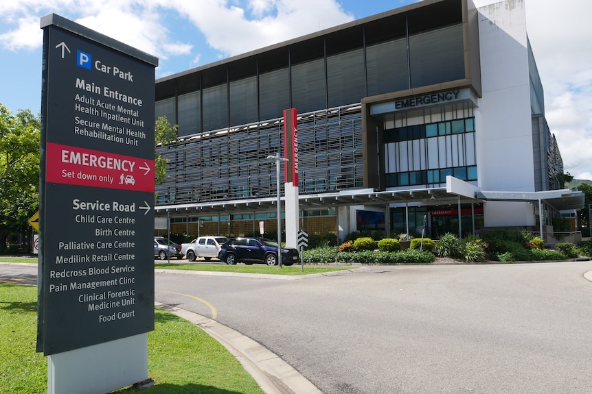 A sign indicating the way to an emergency department.