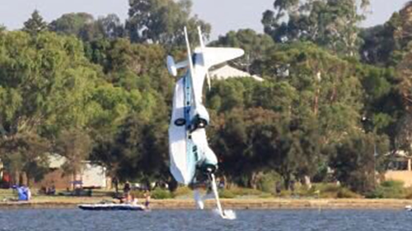 Australia Day Swan River plane crash the moment before it hit the water.