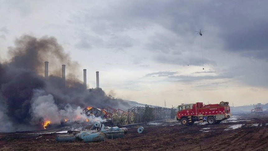 Thick smoke billows from the Hazelwood coal mine fire in 2014.