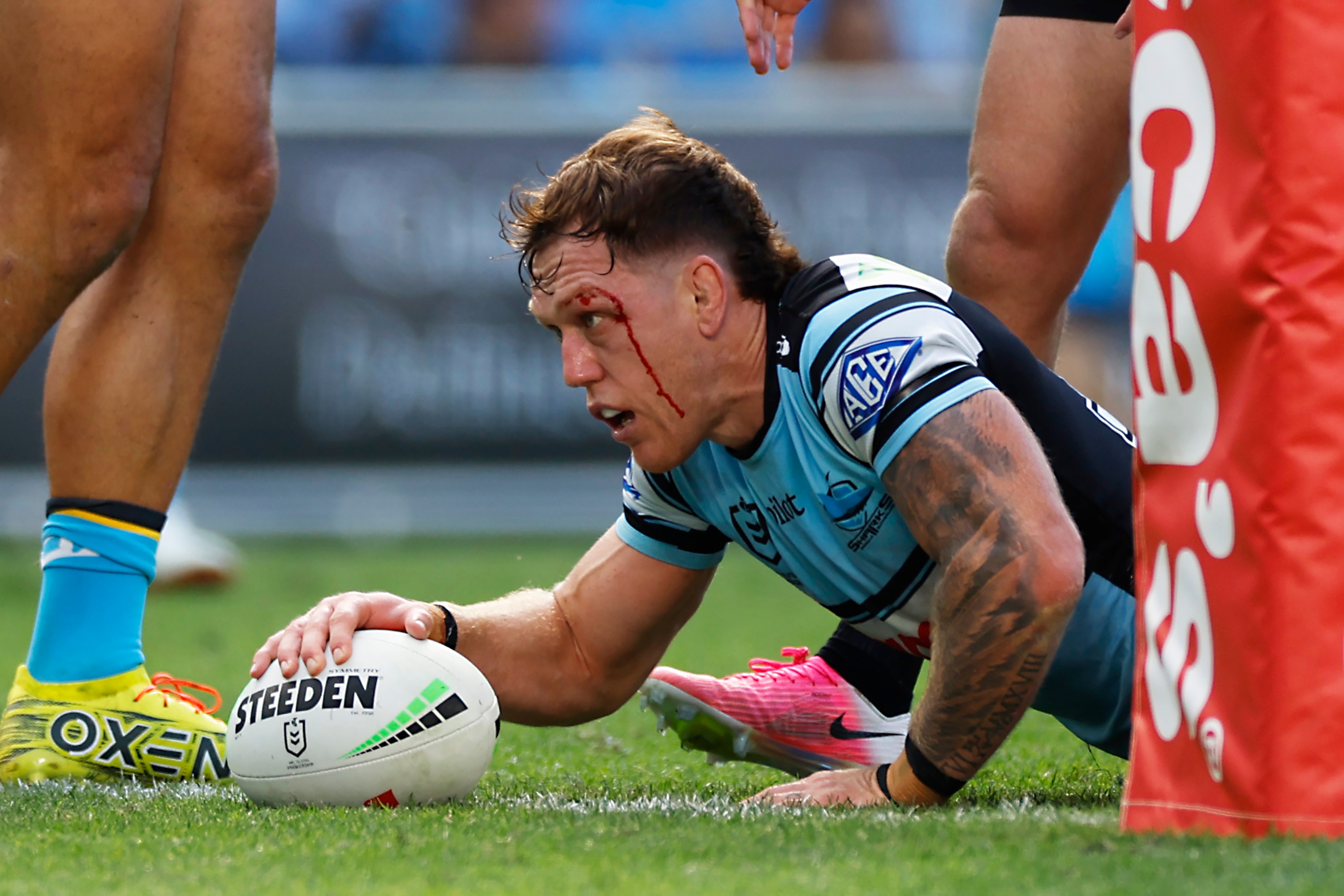 Live: Brute force and brilliance puts Cronulla on top
