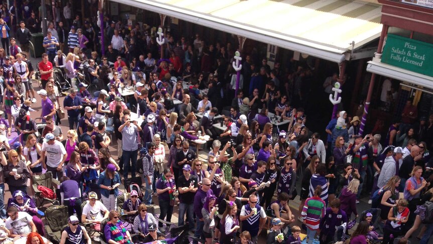 Dockers fans flood into Fremantle to watch their team's first grand final appearance.