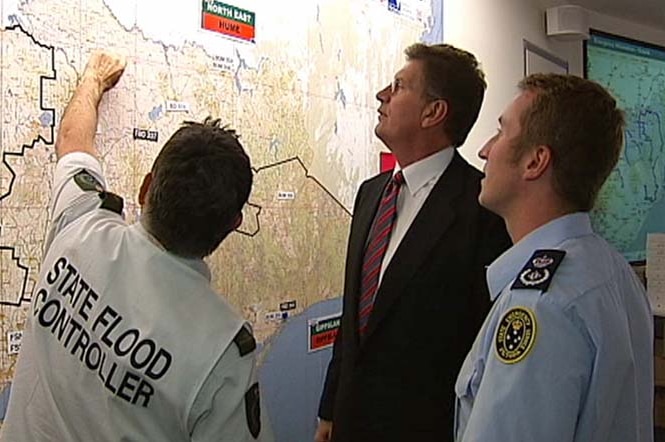 Premier Ted Baillieu at the SES control centre in Melbourne.