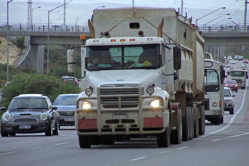 A truck in traffic heading along Roe Highway.