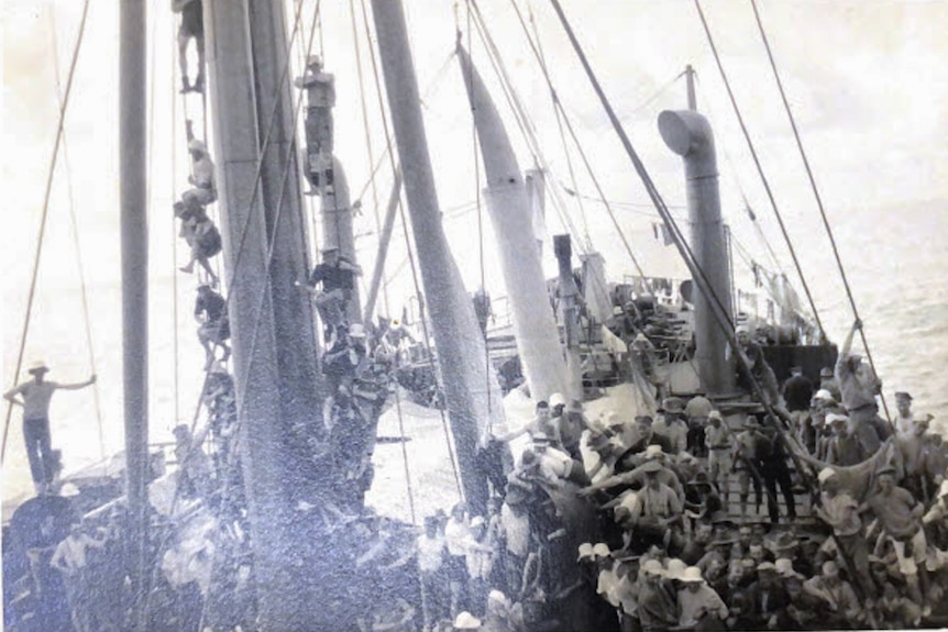 Soldiers aboard a ship during World War I.