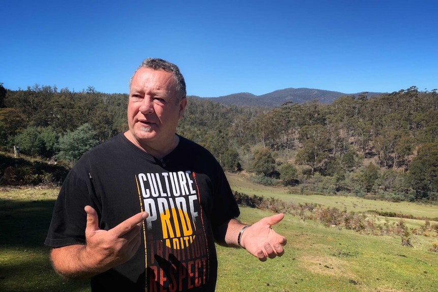 Graeme Gardner in a paddock.