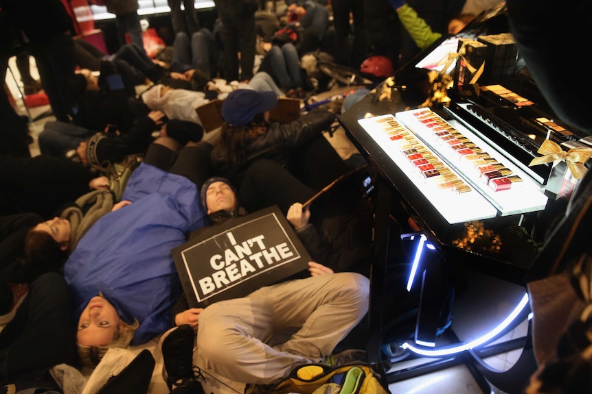 new york protest die in