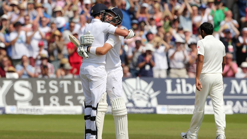 Joe Root celebrates reaching ton with James Anderson