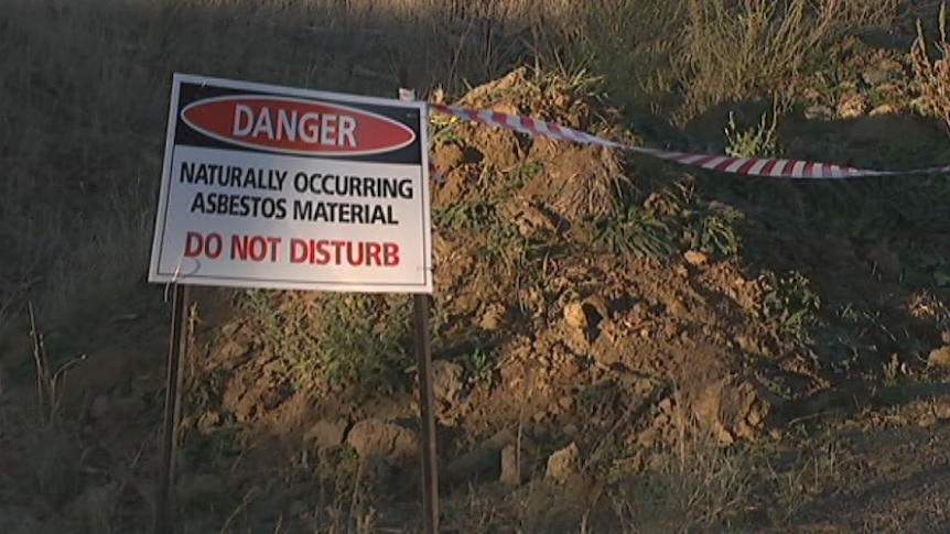 The site where asbestos was found near Oberon.