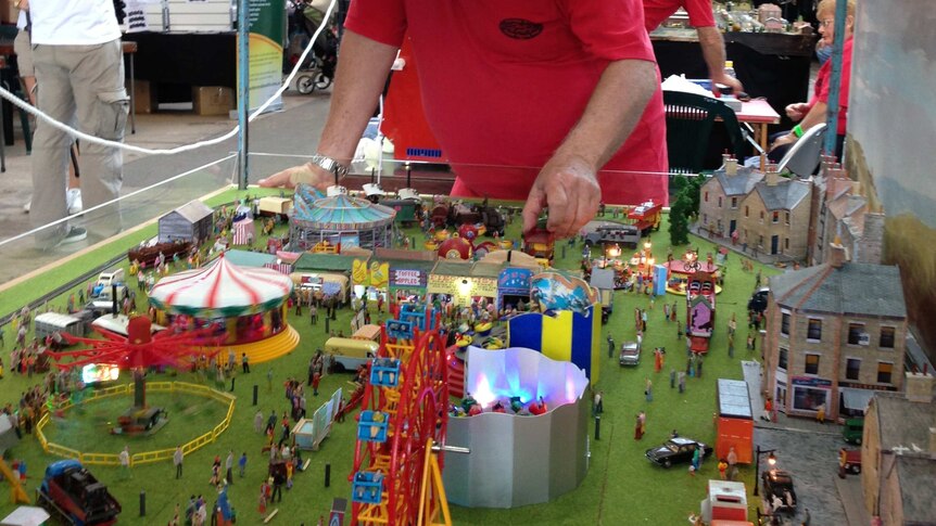 Bob Claydon with his layout Baillie Boys Carnival