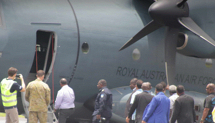 Australia Air Force helpem Vanuatu Cyclone damej assessment - ABC Pacific