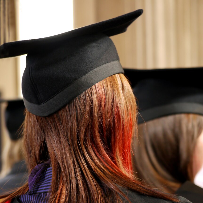 university cap graduation generic