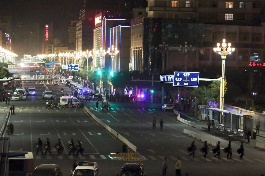 Police cordon off Chinese train station