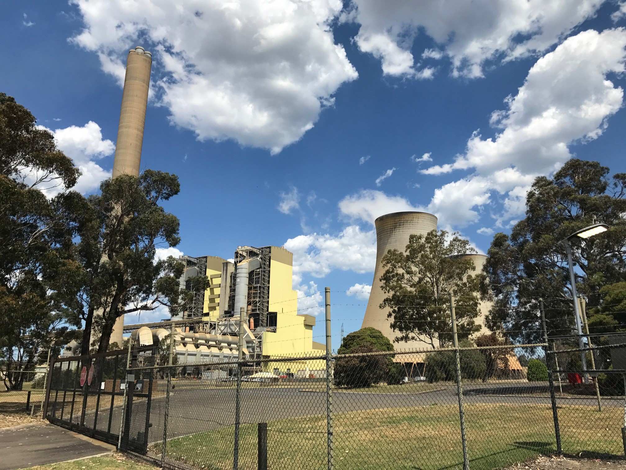 Coal-fired Loy Yang B Power Station Sold To Alinta Energy's Owners Chow ...