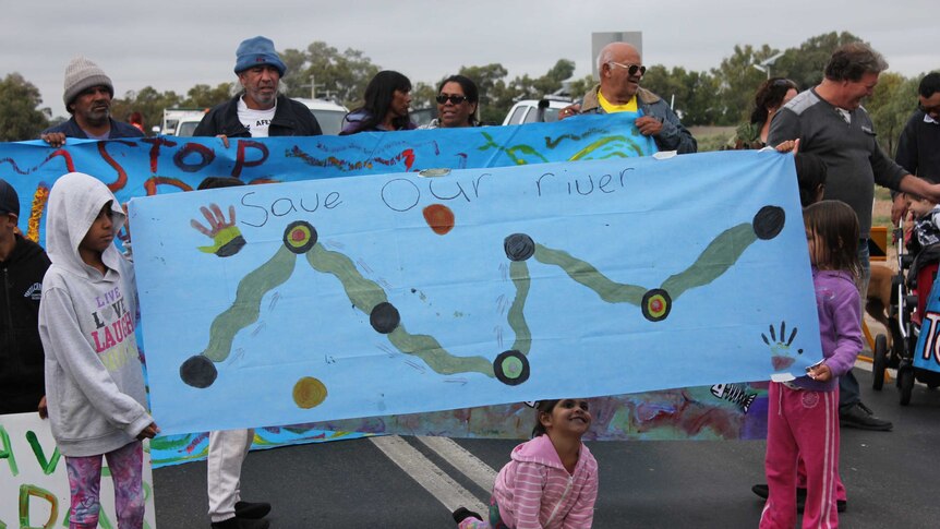 Children at the Darling River protest in Wilcannia.