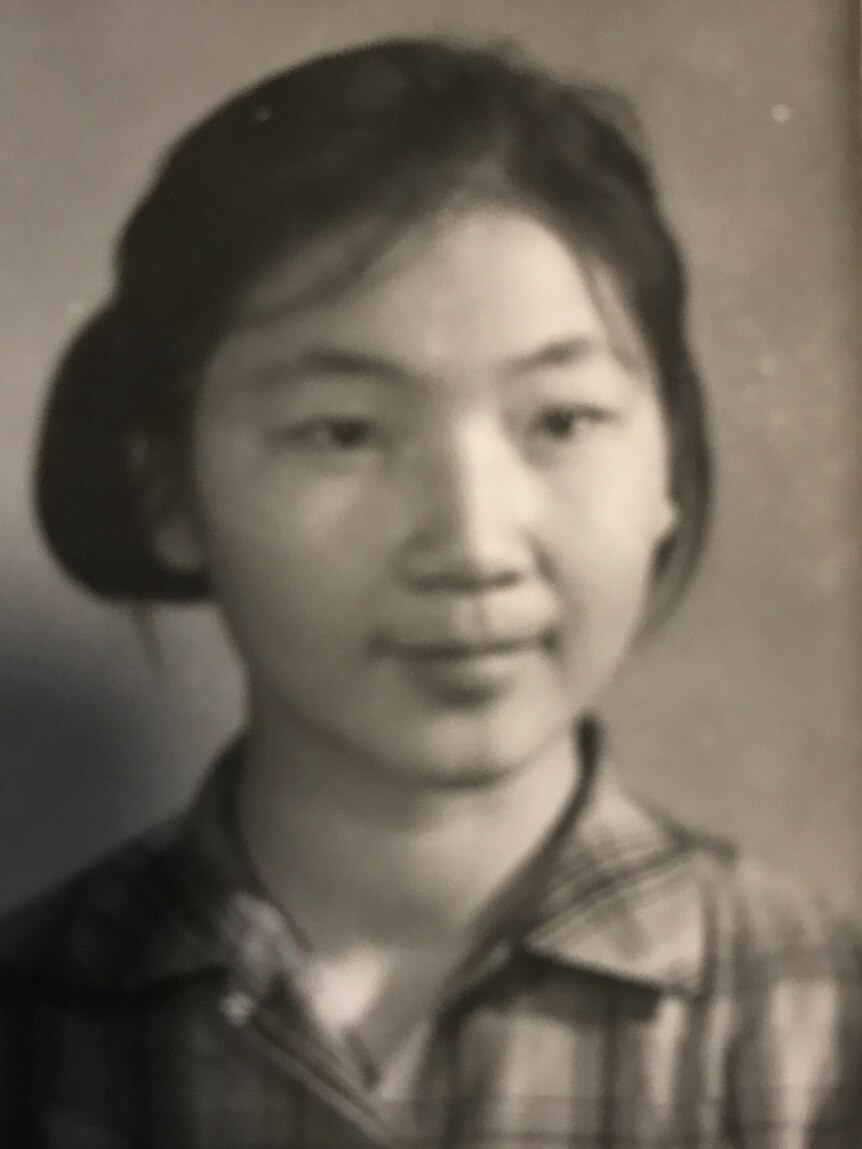 Black and white photo of Shuang Liu