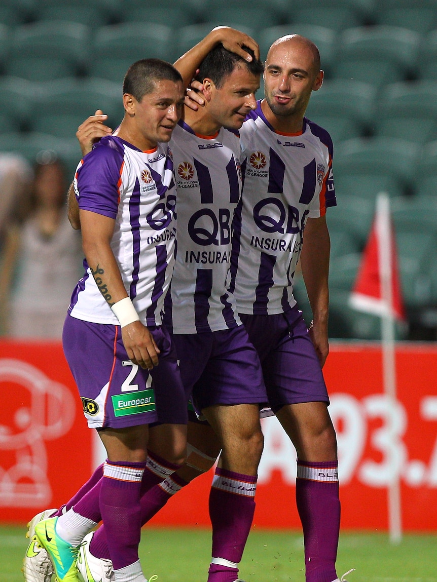 Sterjovski back in the A-League