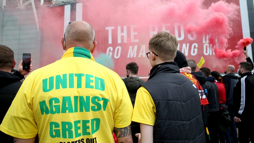 Pressure mounts on billionaire owners in wake of Manchester United protests