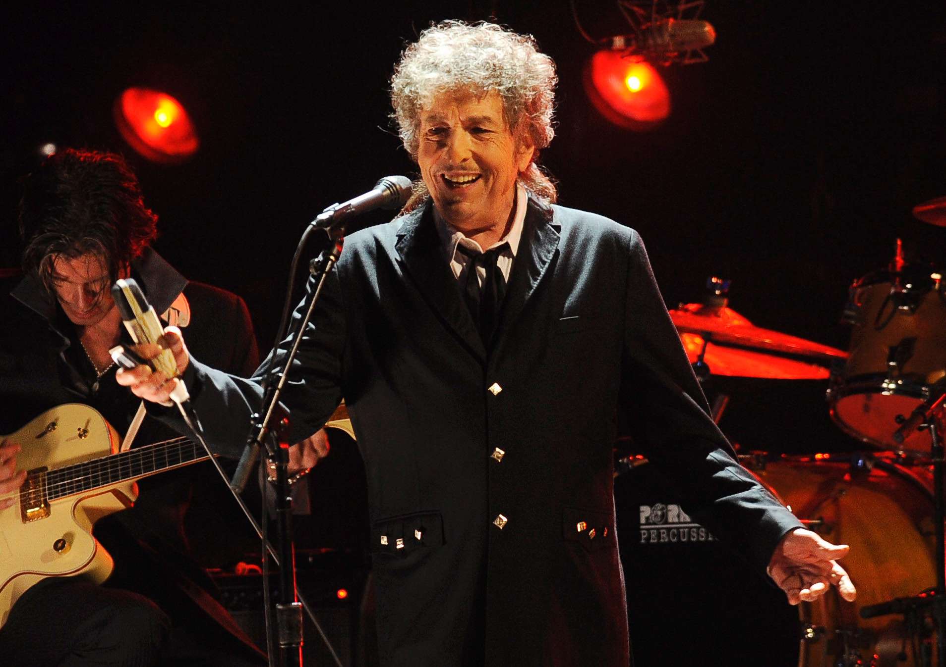 Happy Birthday Bob Dylan A Man Who Gave Himself The Right To Be Born Over And Over Again Abc News