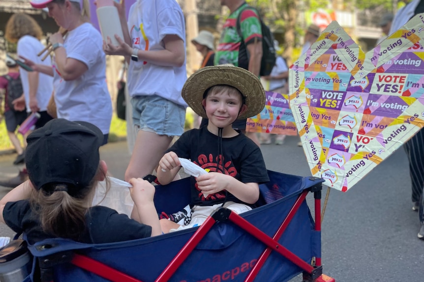 Sydney Walk for Yes kids in a wagon