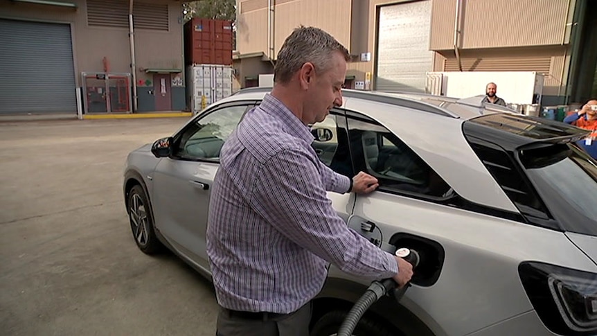 Filling up a hydrogen-powered car