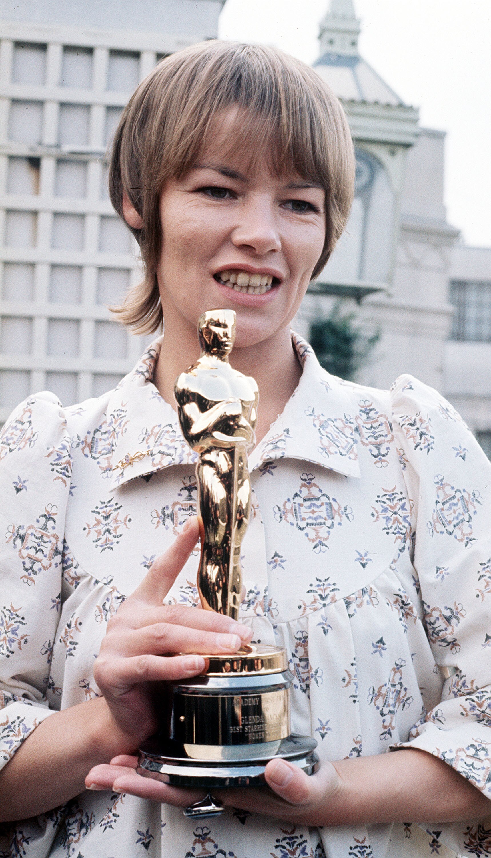 Two-time Oscar Winner Glenda Jackson, Who Mixed Acting With Politics ...