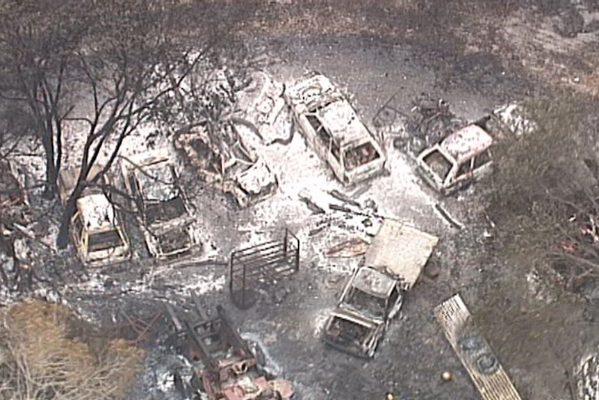 Burnt out cars from bushfires at Deepwater and Baffle Creek.