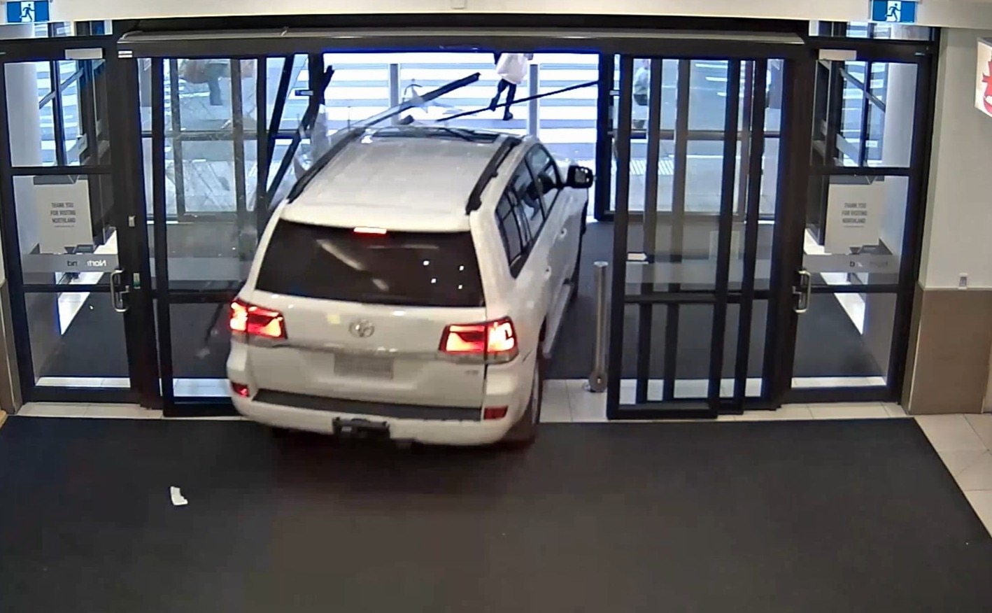 Footage shows panic as 4WD tears through Melbourne shopping centre