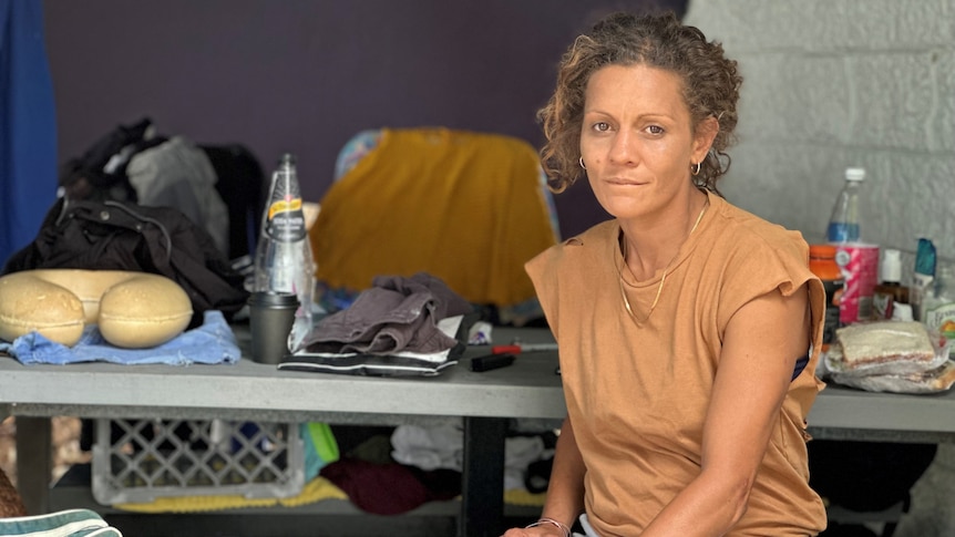 Joanne sleeps rough with Gold Coast homeless people but has a 40th birthday wish for 2023