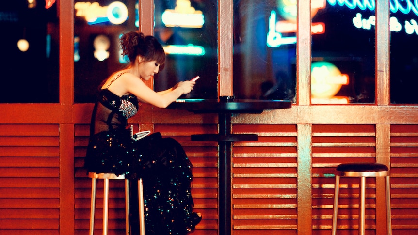 Tokyo hostess bars: A little understood part of Japan's nightlife - ABC News