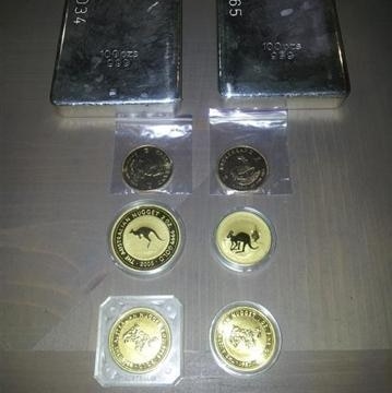 Gold and silver bullion and coins worth approximately $200,000 has been stolen from a home in Upper Kedron, Brisbane