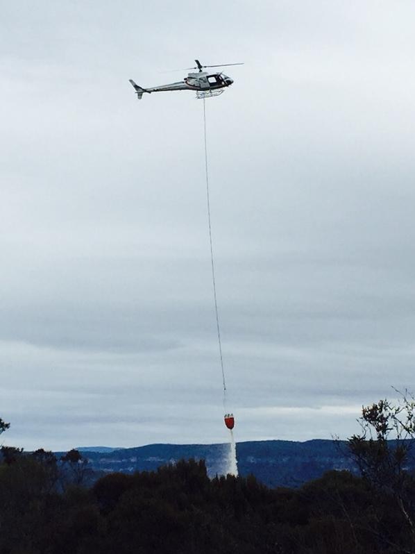 RFS helicopter water bombs Blue Mountains fire