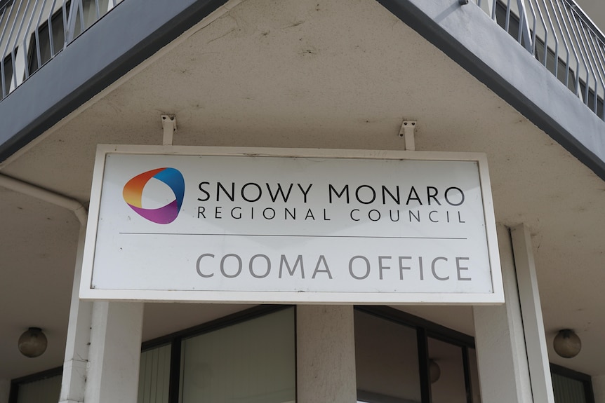 Picture of the sign for the Snowy Monaro Regional Council's Cooma office.