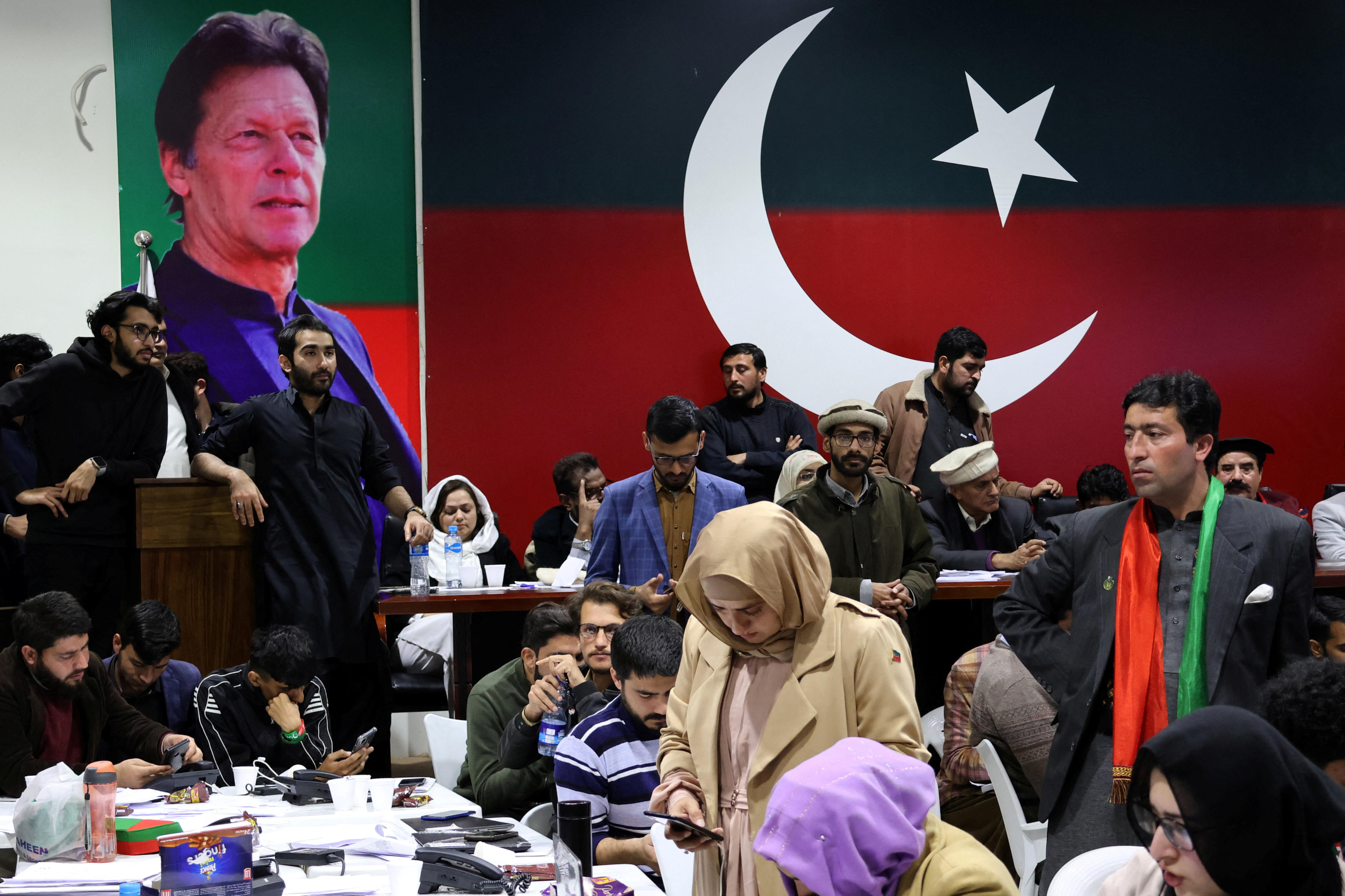 Voters in Pakistan still waiting for final election results - ABC listen