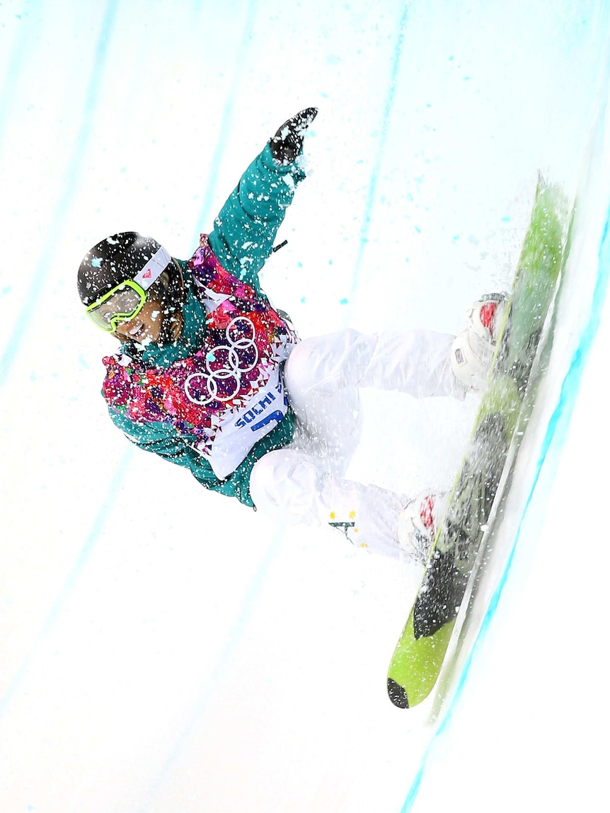 Torah Bright shreds on her way to halfpipe silver