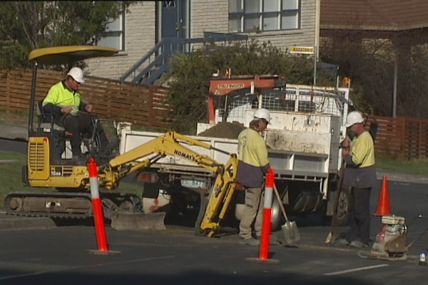 Workers building the NBN in Tasmania