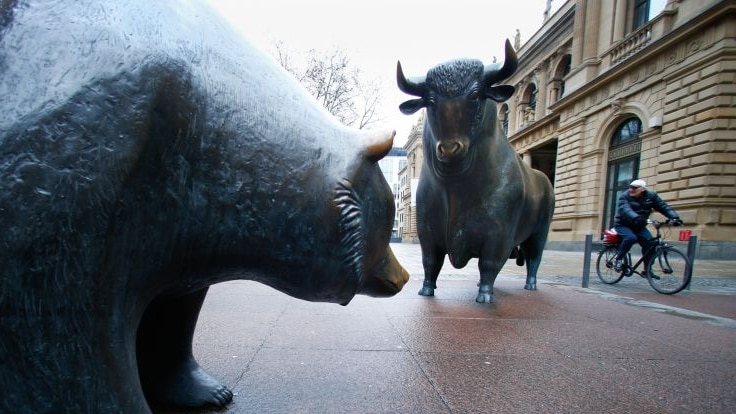 Bull and bear statues outside Frankfurt’s stock exchange in Frankfurt, Germany.