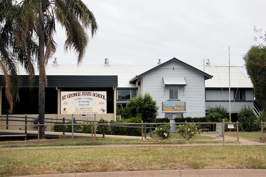 The St George State School.