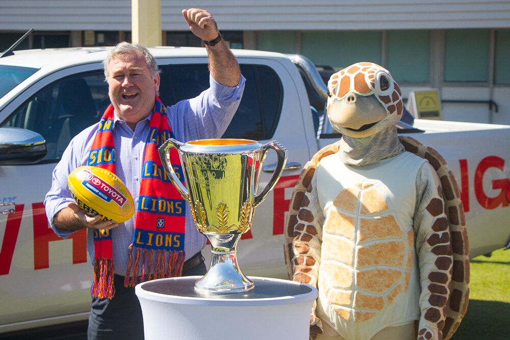 Kangaroo predicts AFL premiership winners as the holy grail kicks goals ...