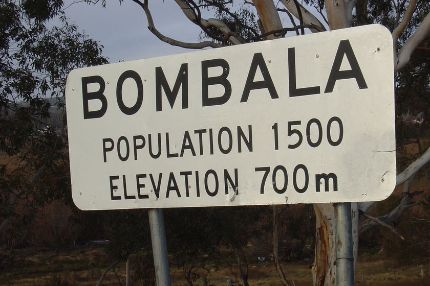 A picture of the sign at Bombala with the population and elevation levels.