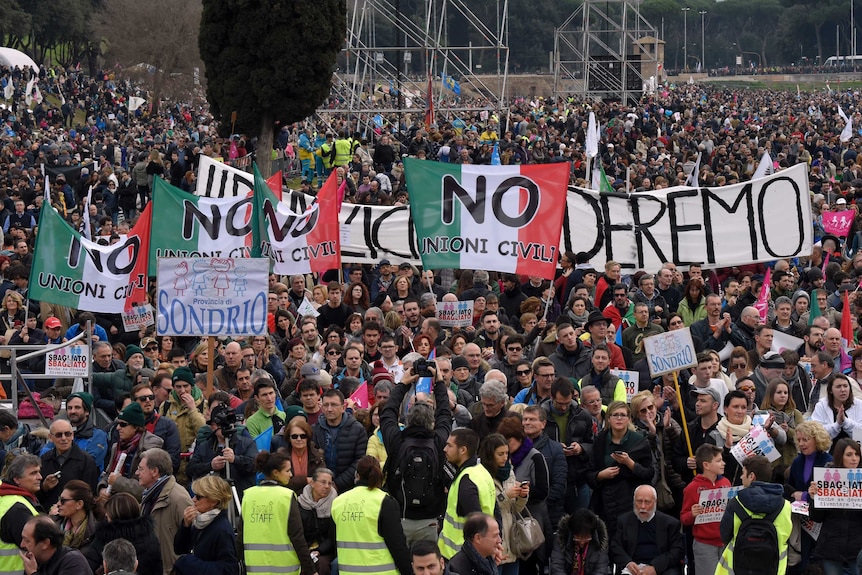 Thousands protest in Rome against a bill to recognise civil unions