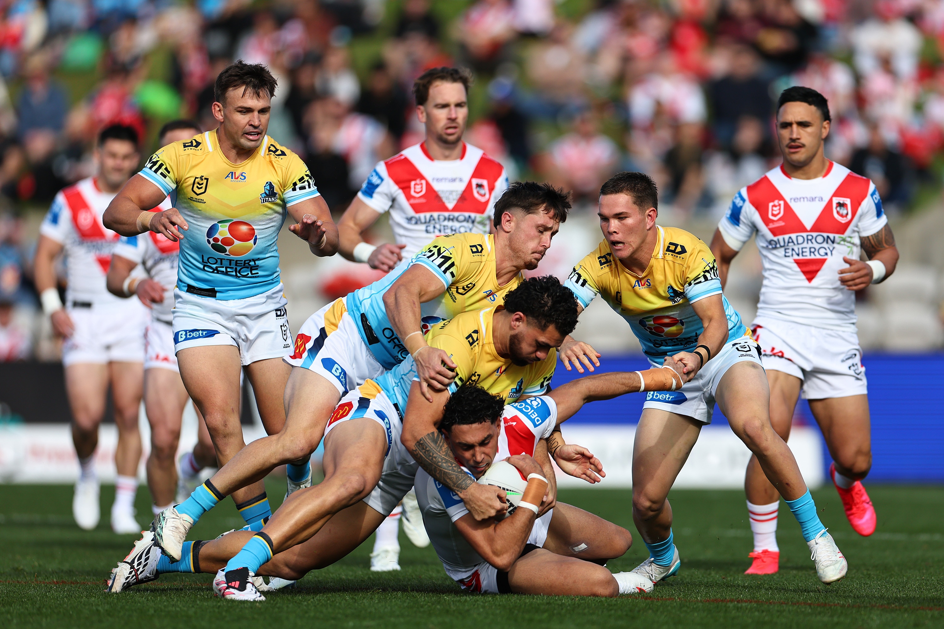 Live: Titans on top in wooden spoon battle