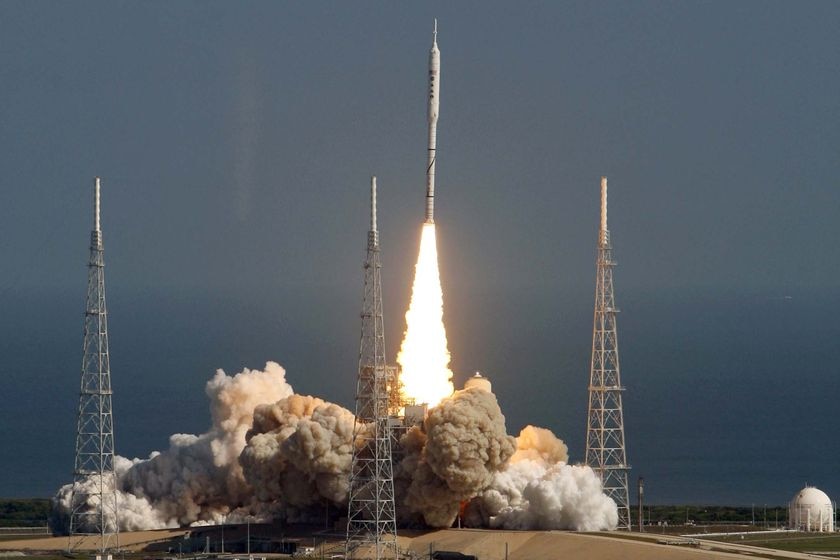 The Ares 1-X test rocket lifts off from Kennedy Space Centre