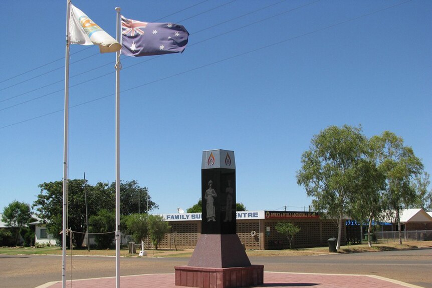 The Boulia cenotaph circa 2009 stands in the middle of the intersection of two roads