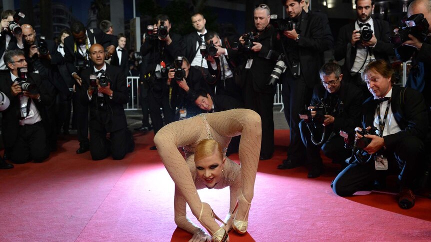 Contortionist at Cannes