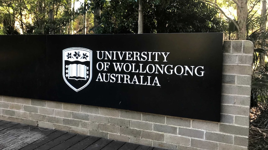 The UOW sign.