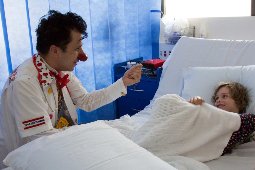 Dr Smarty-Pantz (Peter Djordjevic) with patient Bowie