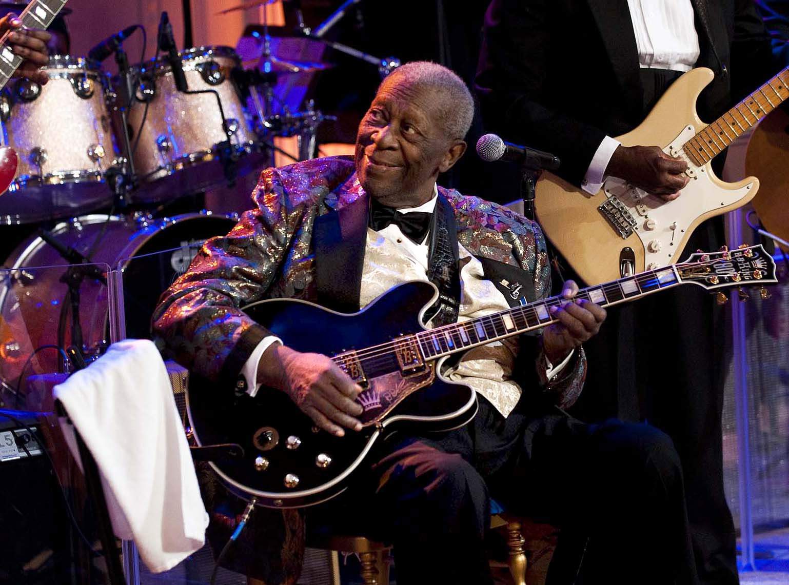BB King, legendary blues guitarist, dies in Las Vegas aged 89 - ABC News