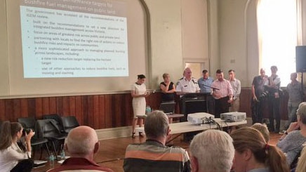 Emergency Services Commissioner Craig Lapsley answers questions from angry locals about the Lancefield fire.